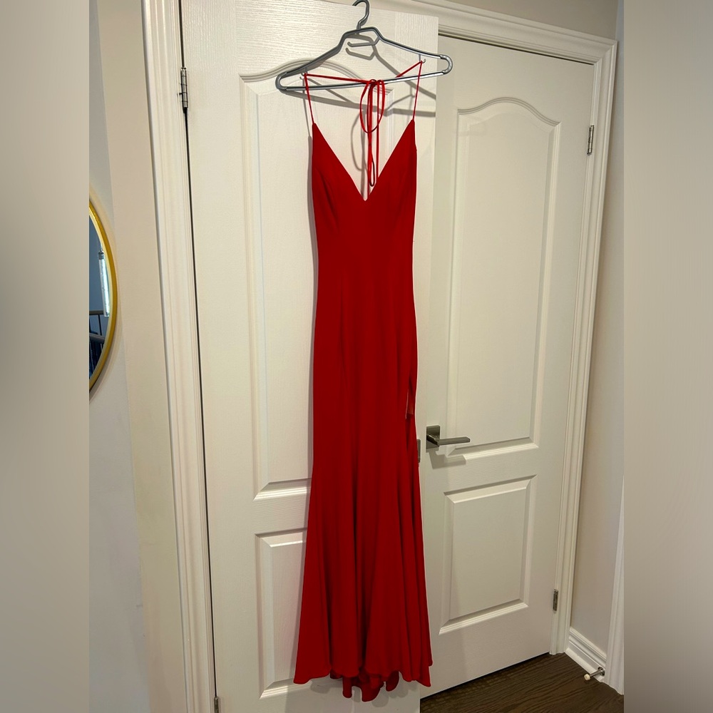 women’s red prom/wedding dress